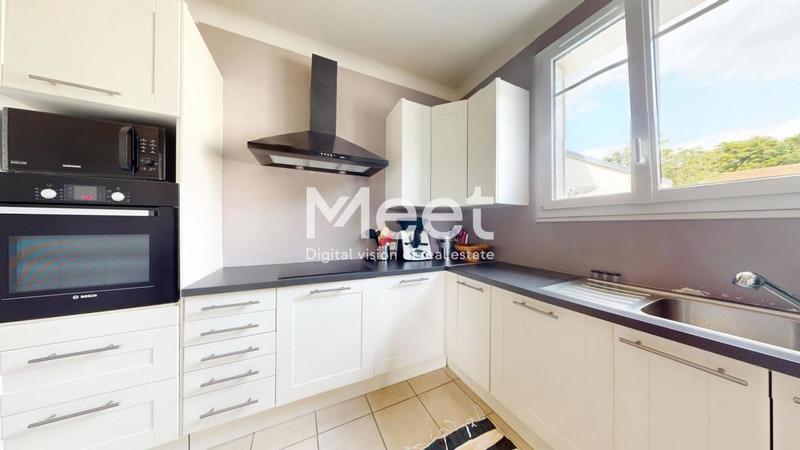 Maison - 99 m² - 6 pièces