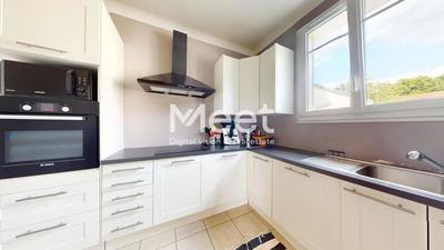 Maison - 99 m² - 6 pièces