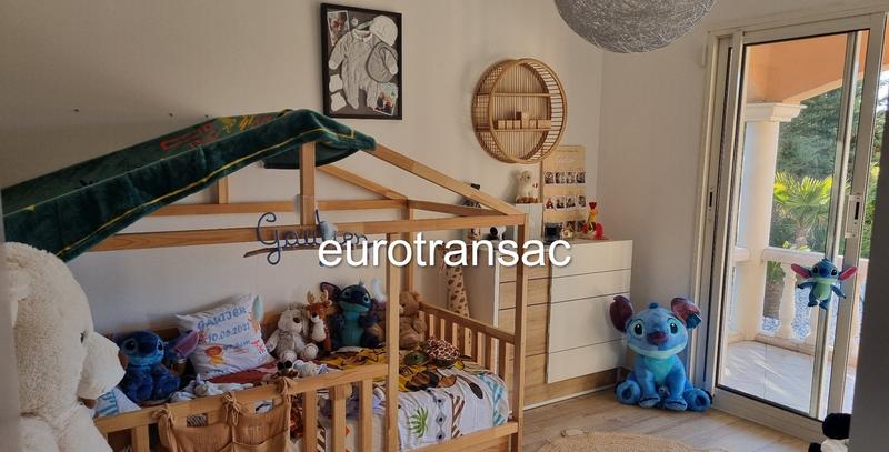 Villa - 161 m² - 5 pièces