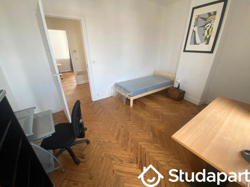 Chambre - 11 m² - 1 pièce