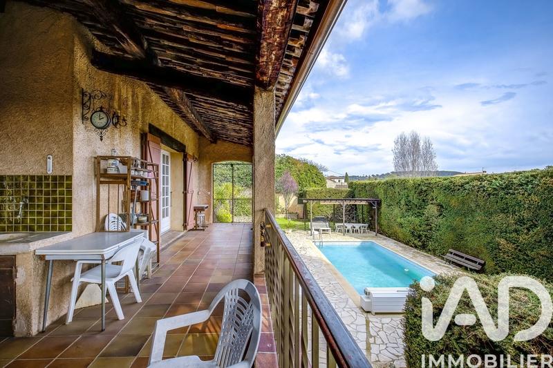 Maison - 200 m² - 7 pièces