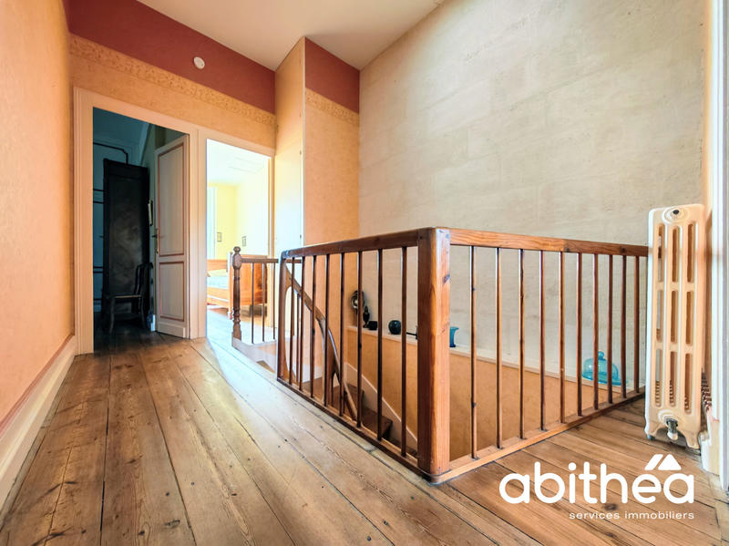 Maison - 380 m² - 12 pièces