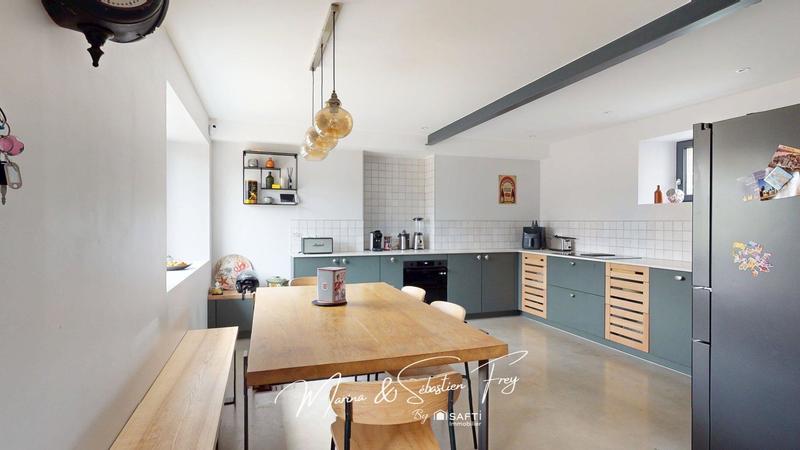 Maison - 141 m² - 6 pièces