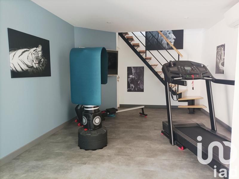 Maison - 265 m² - 9 pièces