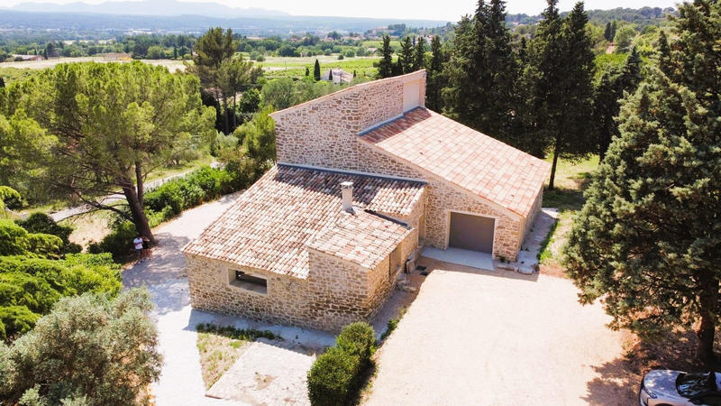 Maison - 280 m² - 10 pièces