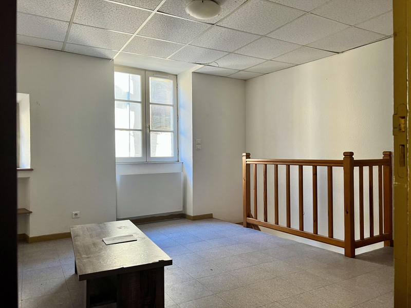 Immeuble - 108 m² - 6 pièces