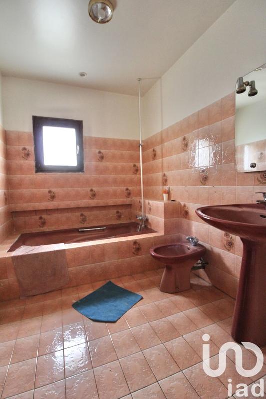 Maison - 150 m² - 10 pièces