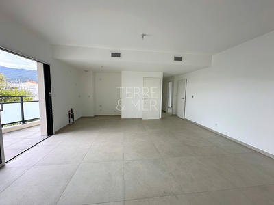 Appartement - 86 m² - 4 pièces