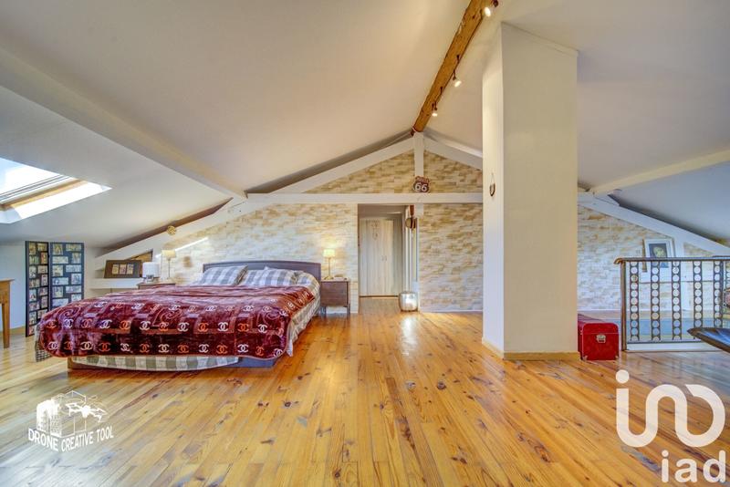 Appartement - 222 m² - 7 pièces