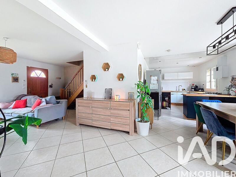 Maison - 100 m² - 4 pièces