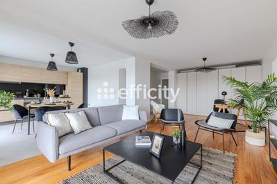 Appartement - 104 m² - 4 pièces