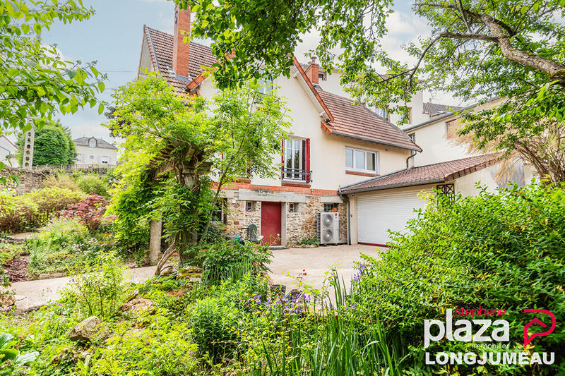 Maison - 133 m² - 8 pièces