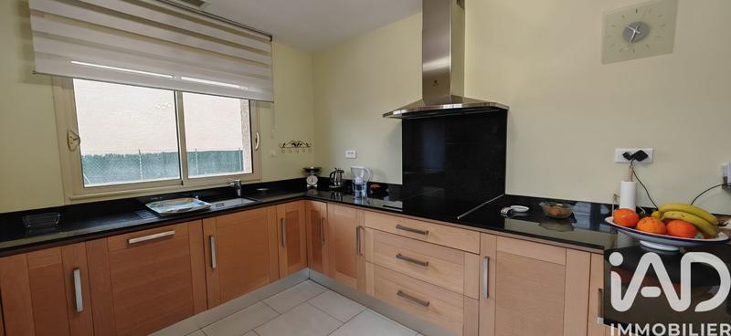 Maison - 218 m² - 7 pièces