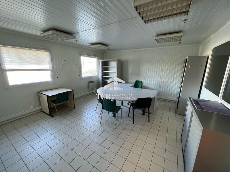 Local d'activités - 11 245 m²