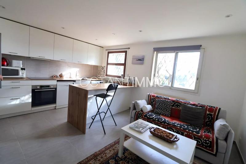 Maison - 220 m² - 5 pièces