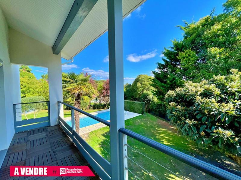 Maison - 186 m² - 7 pièces