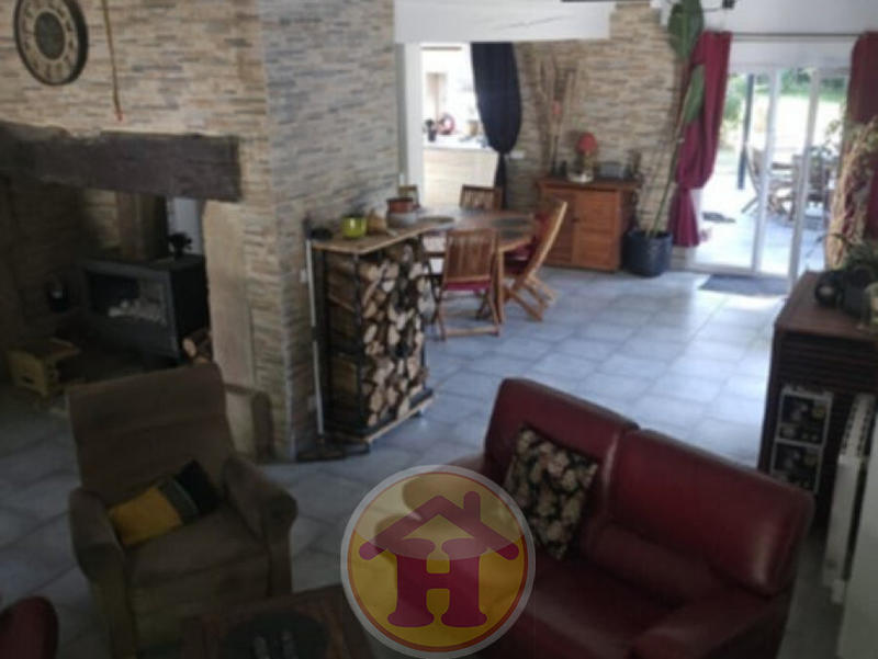 Maison - 205 m² - 7 pièces