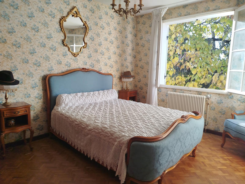 Maison - 3 105 m² - 6 pièces