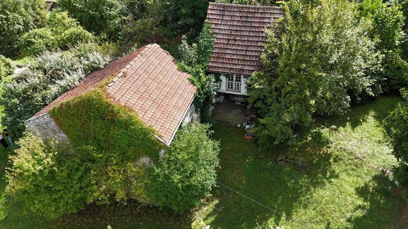 Grange - 100 m² - 1 pièce