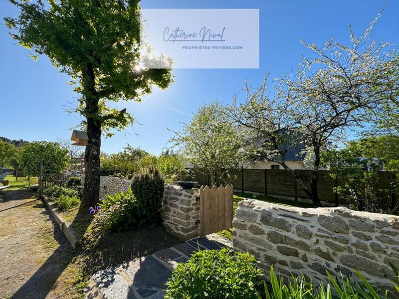 Maison - 260 m² - 11 pièces