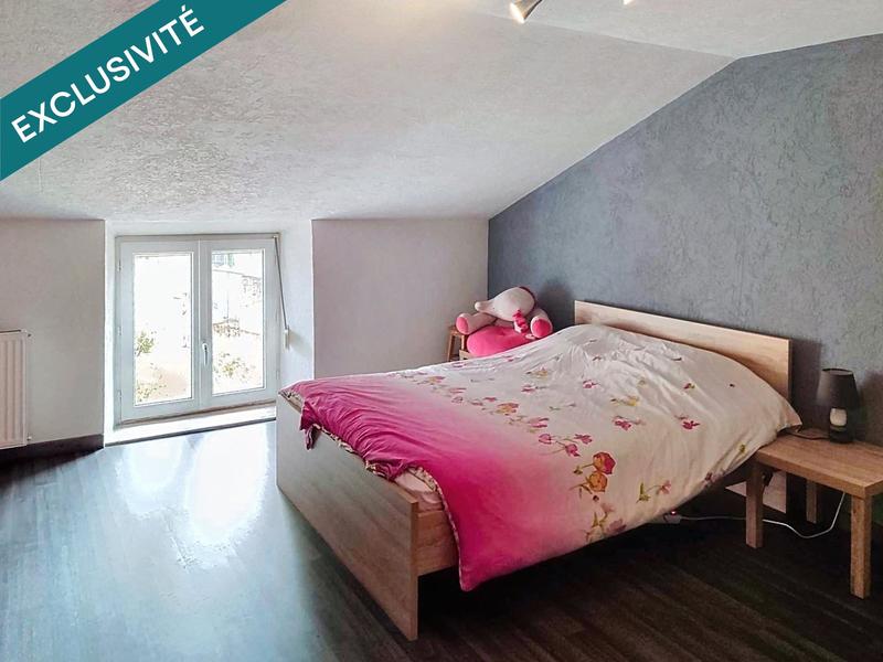 Maison - 216 m² - 8 pièces