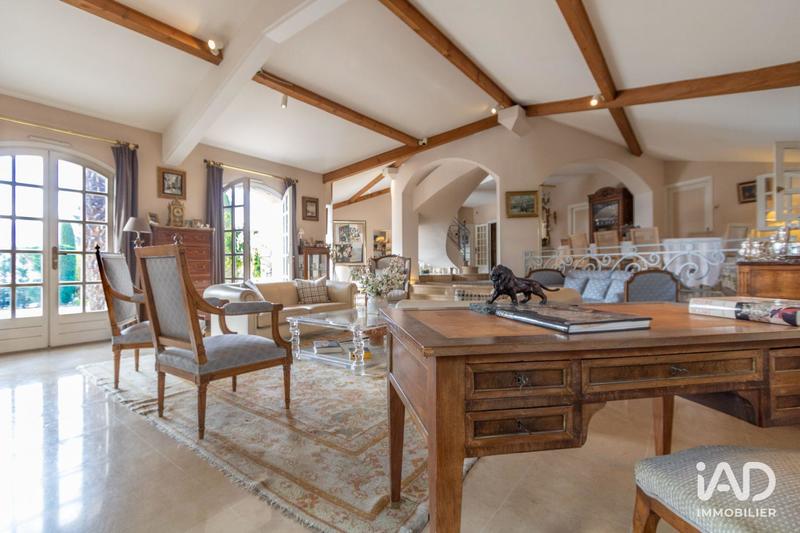 Maison - 284 m² - 6 pièces