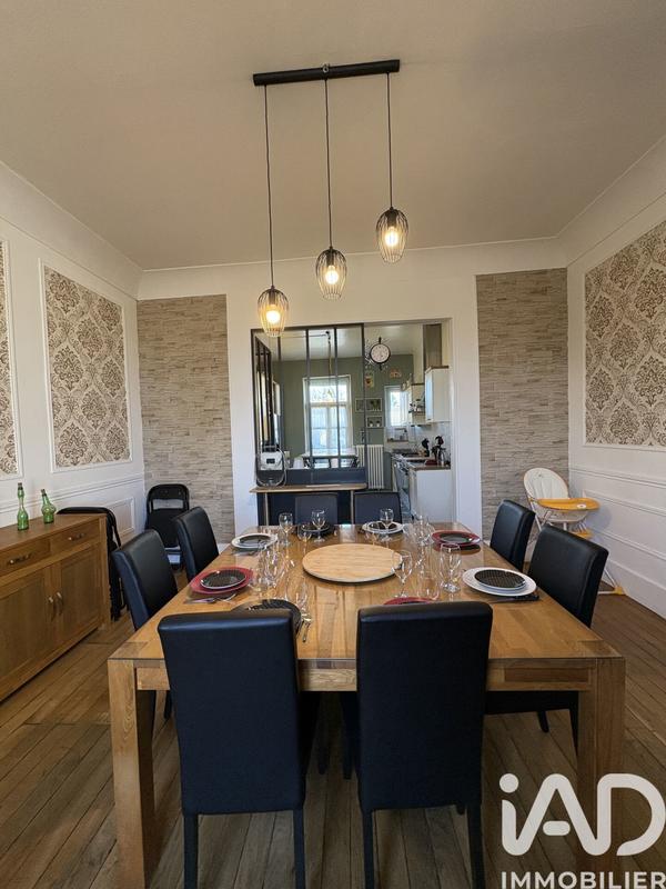 Maison - 265 m² - 9 pièces