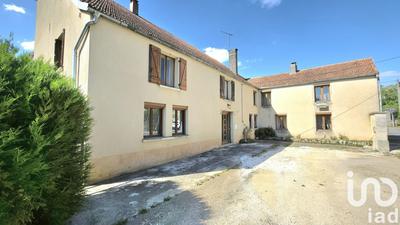 Maison - 245 m² - 9 pièces