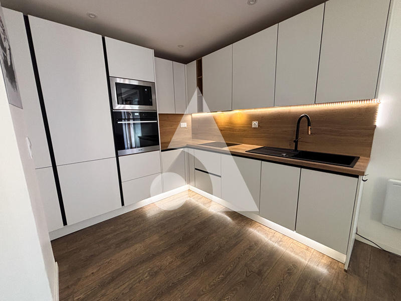 Appartement - 83 m² - 4 pièces