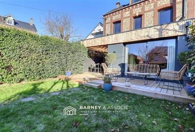 Maison - 97 m² - 5 pièces