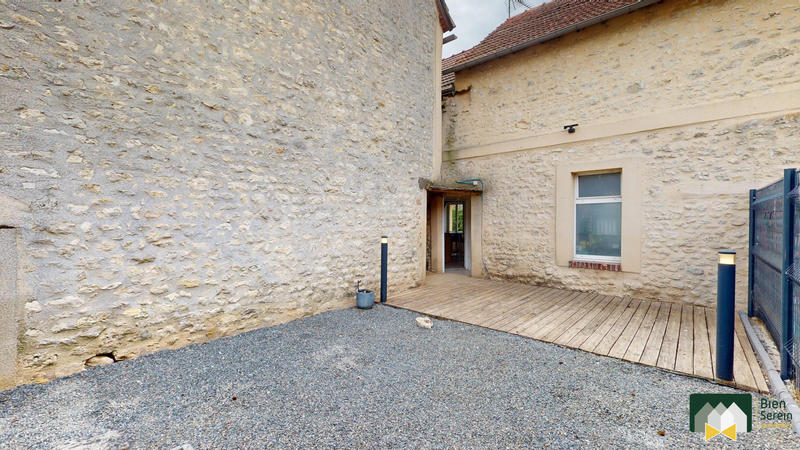 Maison - 104 m² - 4 pièces