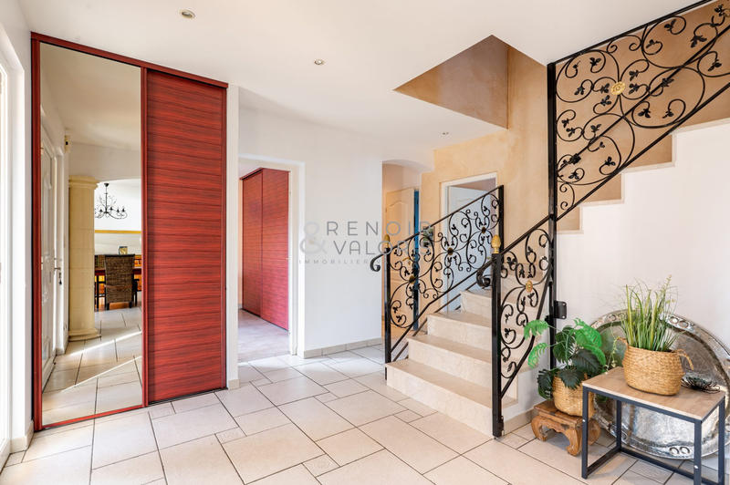 Maison - 183 m² - 8 pièces