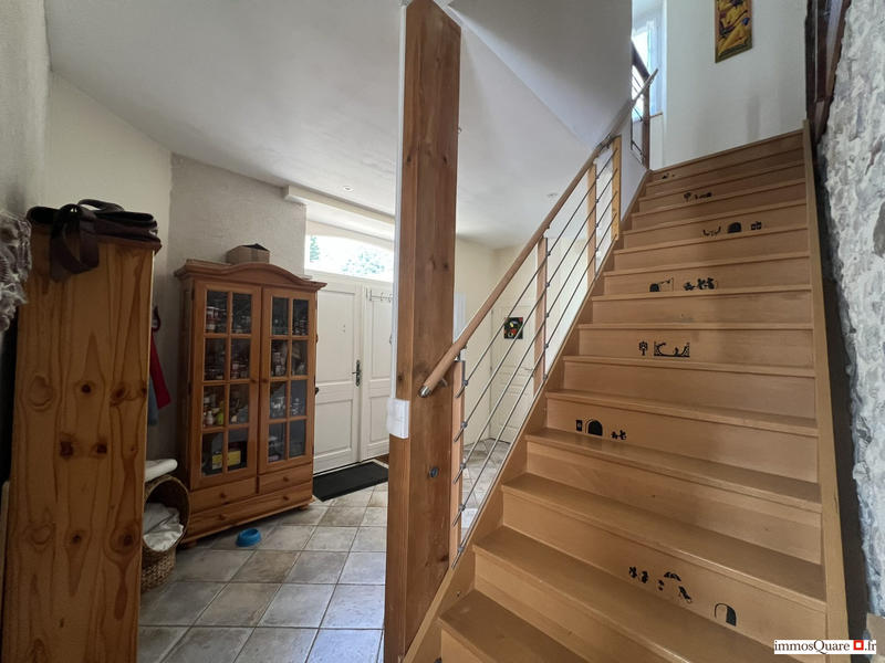 Maison - 200 m² - 6 pièces