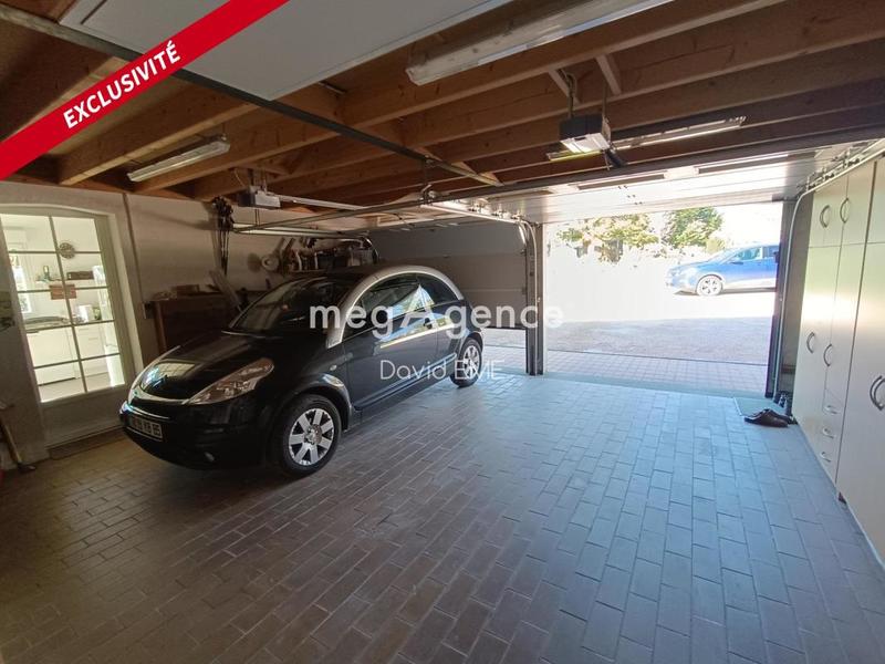 Maison traditionnelle - 212 m² - 8 pièces