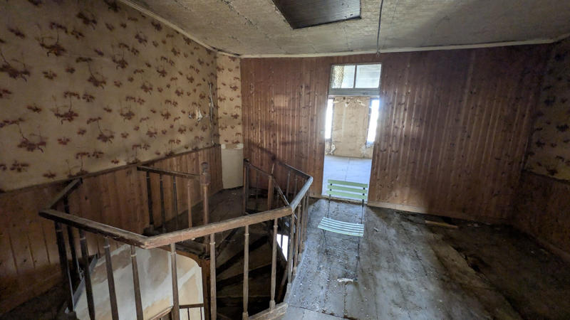 Maison - 280 m² - 6 pièces