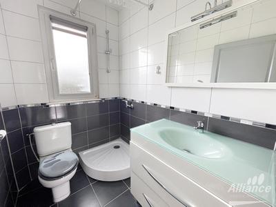 Maison - 150 m² - 8 pièces