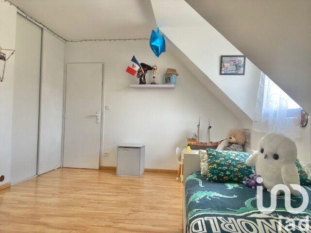 Maison - 121 m² - 8 pièces