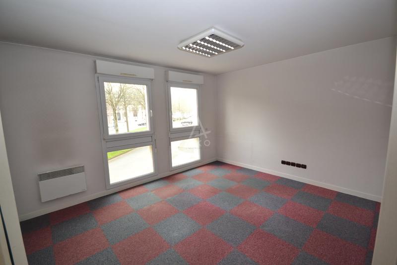 Bureau - 114 m² - 4 pièces