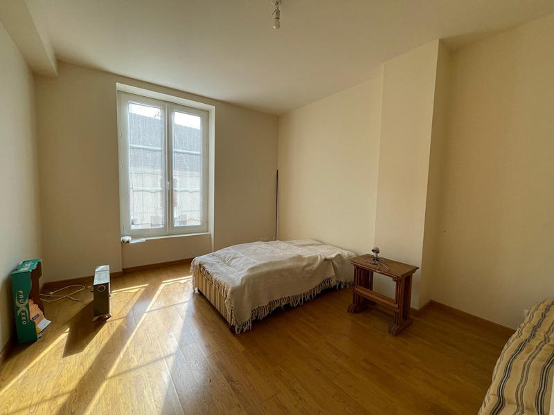 Maison - 317 m² - 13 pièces