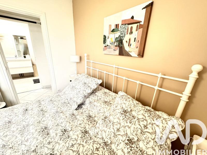 Maison - 202 m² - 6 pièces