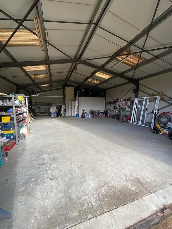 Local commercial - 150 m² - 2 pièces