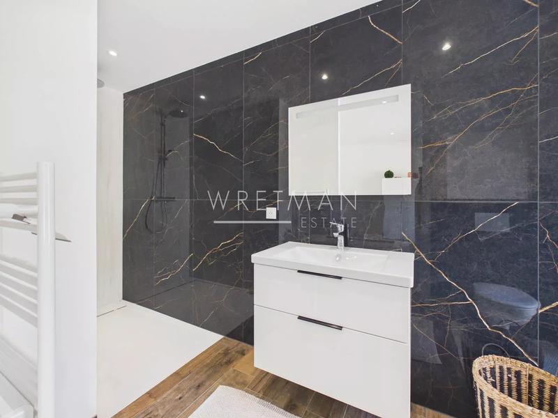 Villa - 203 m² - 5 pièces