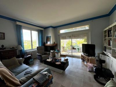 Maison - 160 m² - 9 pièces