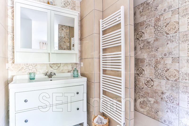 Maison - 210 m² - 7 pièces