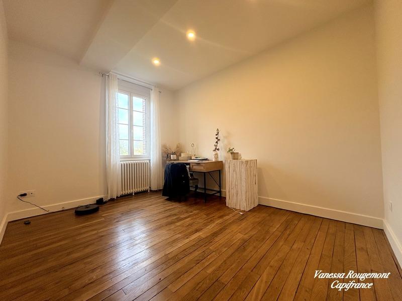 Maison - 225 m² - 8 pièces