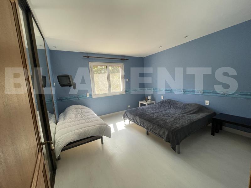 Propriété - 340 m² - 11 pièces