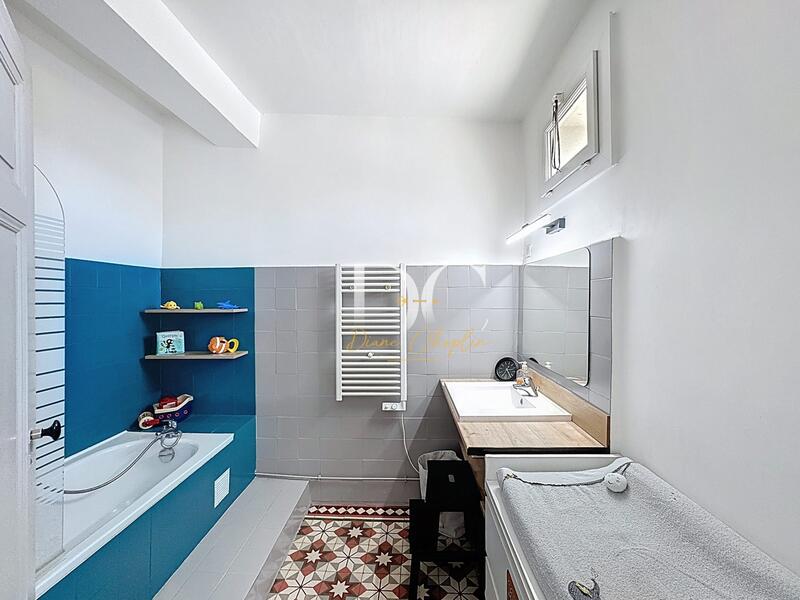 Maison - 95 m² - 3 pièces