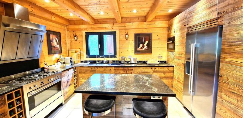 Châlet - 295 m² - 7 pièces