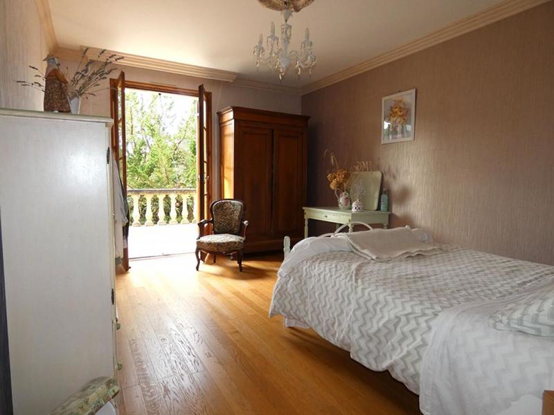 Maison - 200 m² - 8 pièces