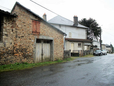 Maison - 240 m² - 10 pièces